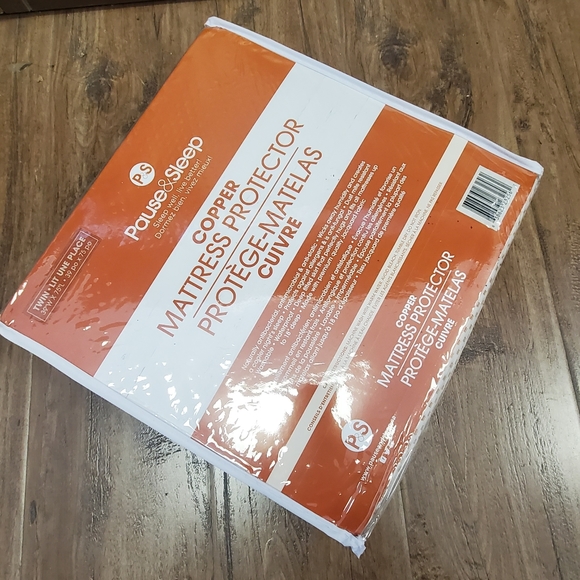 Copper Waterproof Mattress Protector - Picture 4 of 4